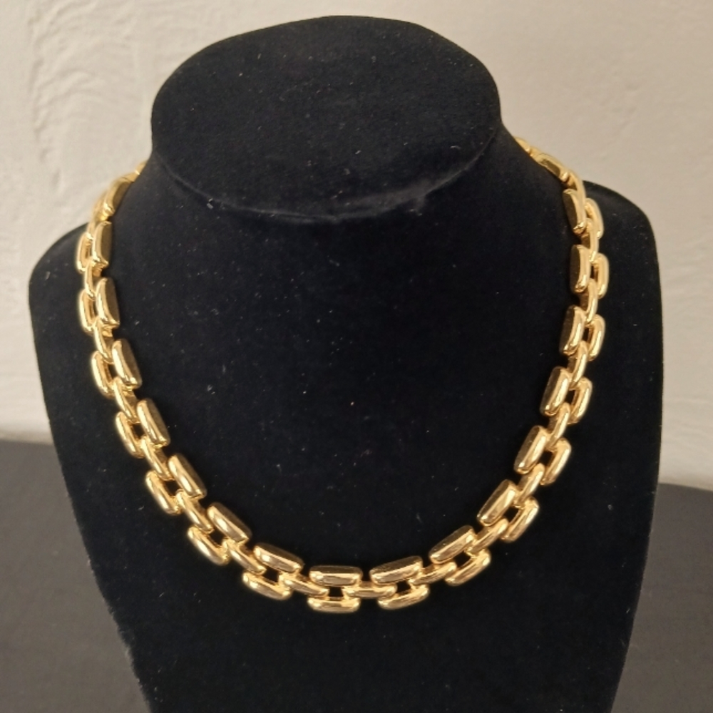 Gold tone link costume necklace